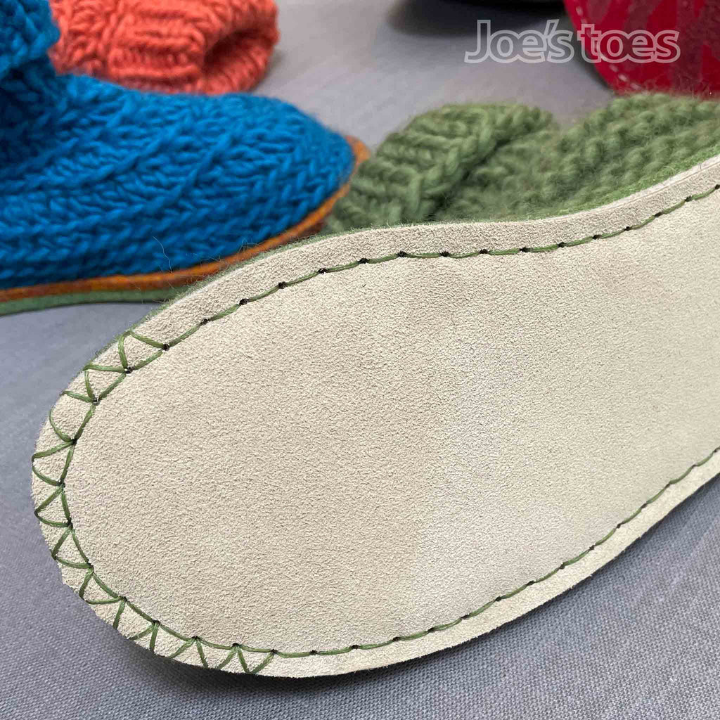 Joe's Toes Crochet Snuggly Slipper Kit in Soft Super Bulky Pure Wool Yarn Men's 12-13 / Peacock Yarn with Green and Marmalade Soles