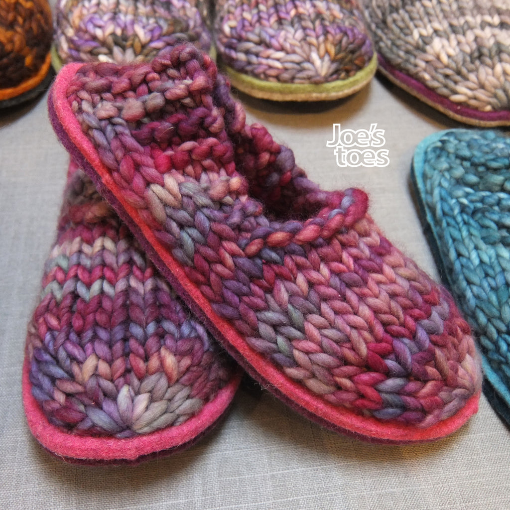 Sam Unisex DIY Knitted Slippers - With Yarn