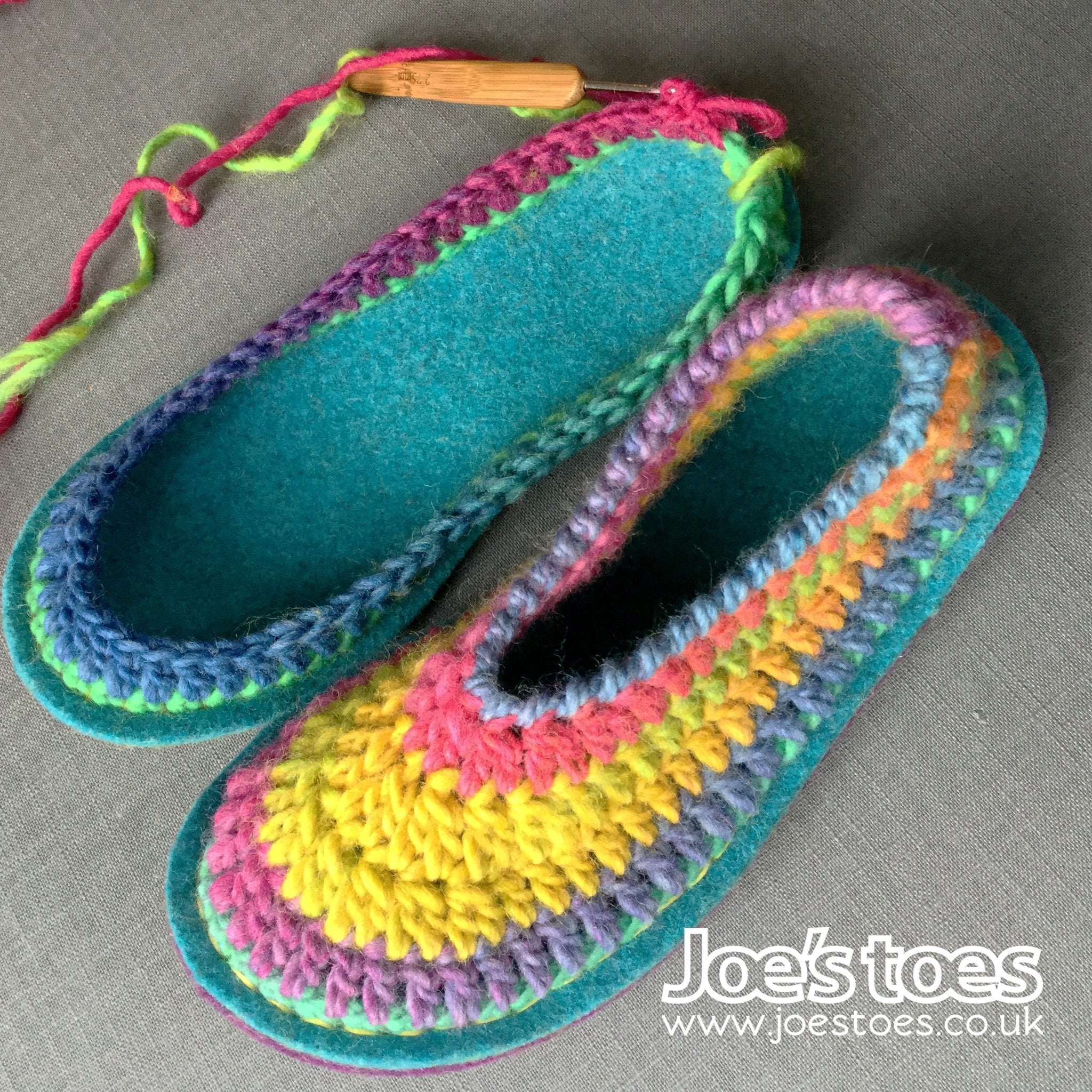https://joes-toes.com/cdn/shop/products/Joe_s_Toes_Rainbow_slippers_Sarah_crochet_pattern_and_felt_solts.jpg?v=1571439751