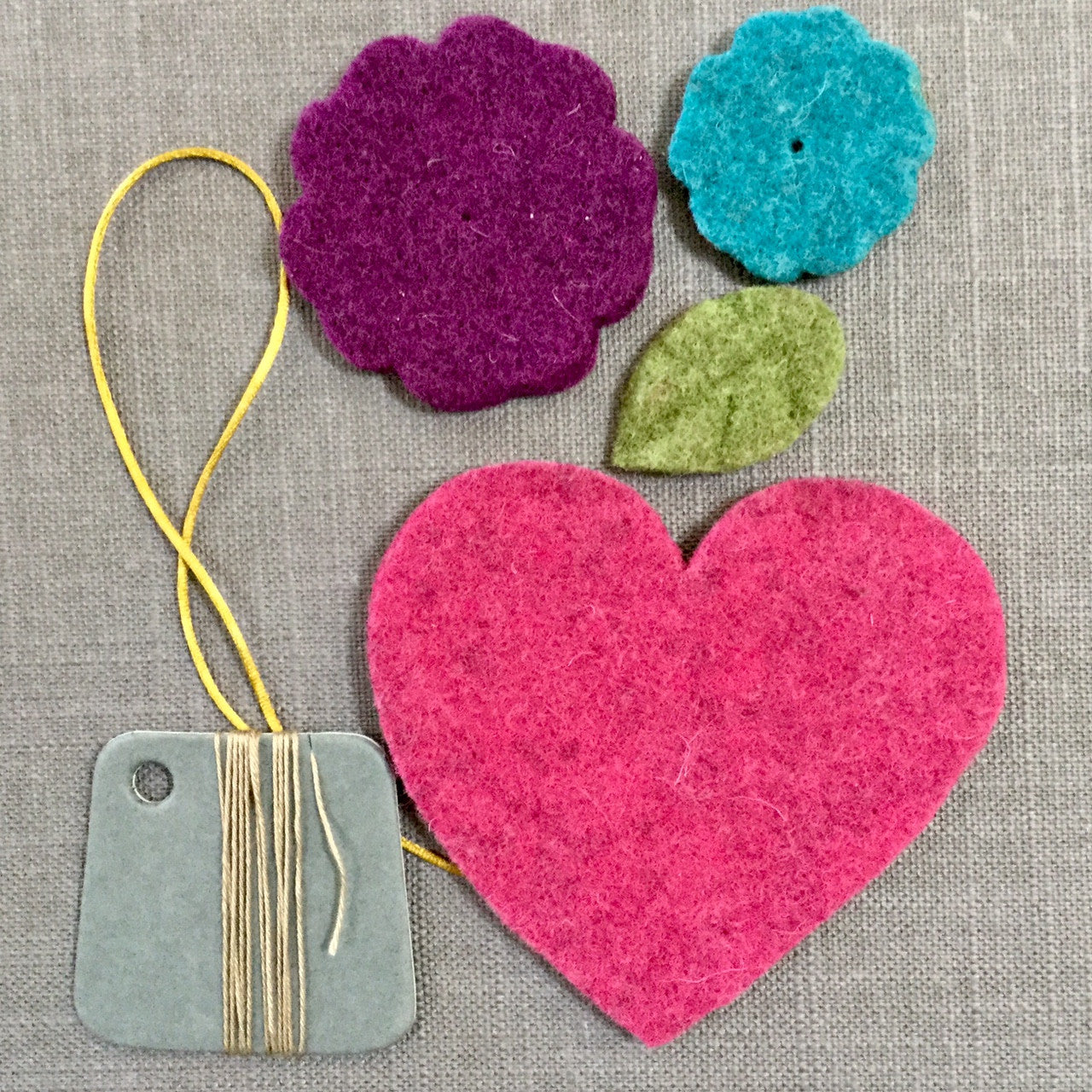 12+ felt heart ornaments to make - Swoodson Says
